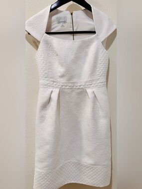 NWT -  Donna Morgan “Textured Fit & Flare Cocktail Dress” Size: 2 (Cream)